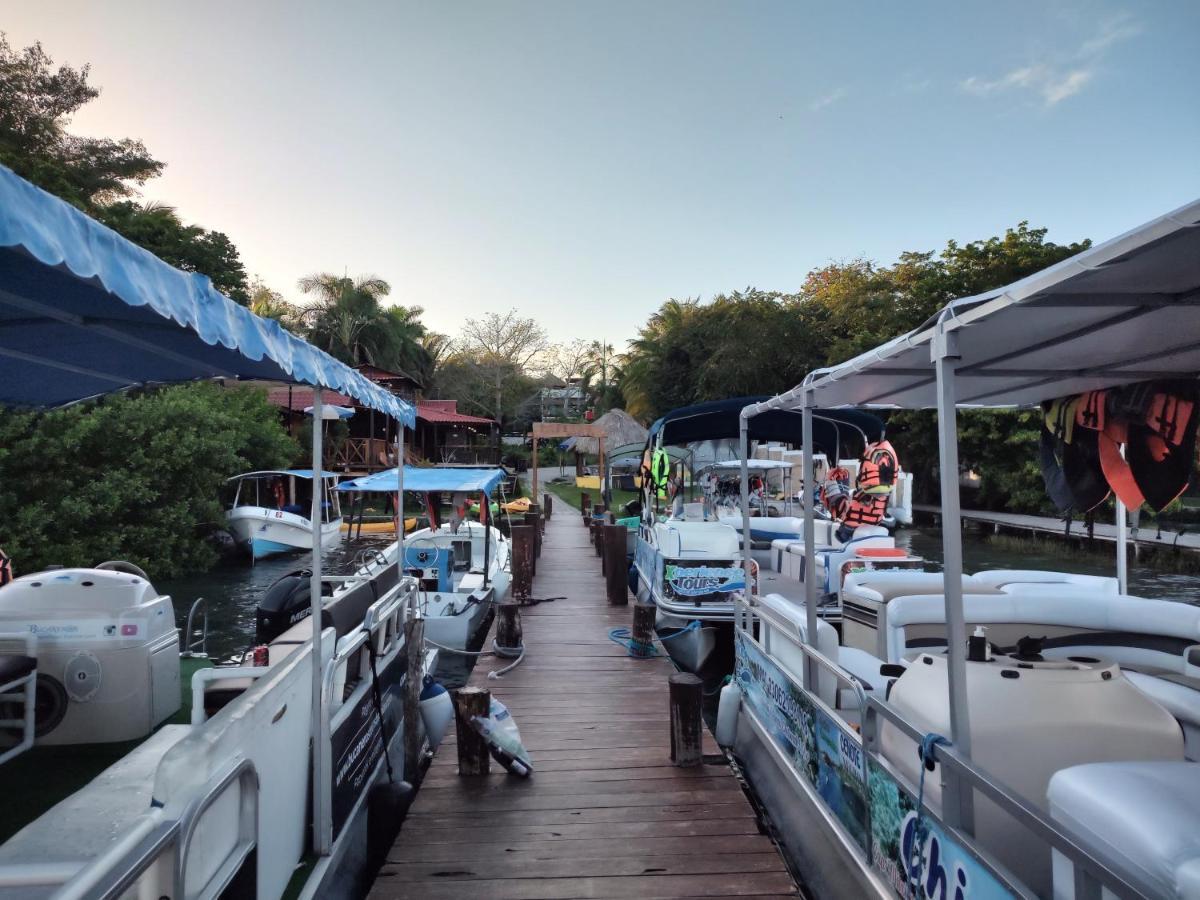 Papitos Bacalar Hotel And Marina Exterior photo