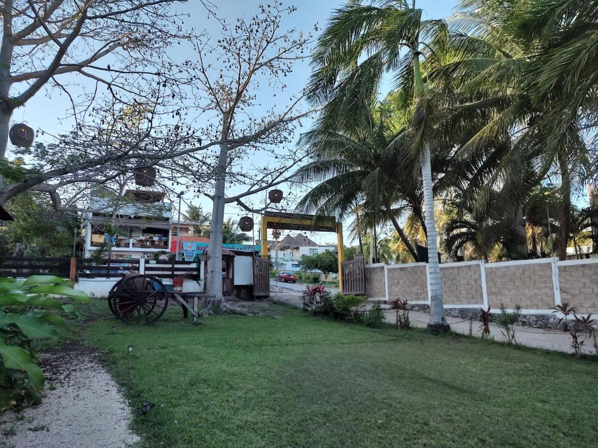 Papitos Bacalar Hotel And Marina Exterior photo